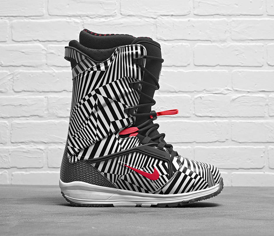 Nike_SB_Dazzle_LunarEndor_Snowboarding_Medial.jpg
